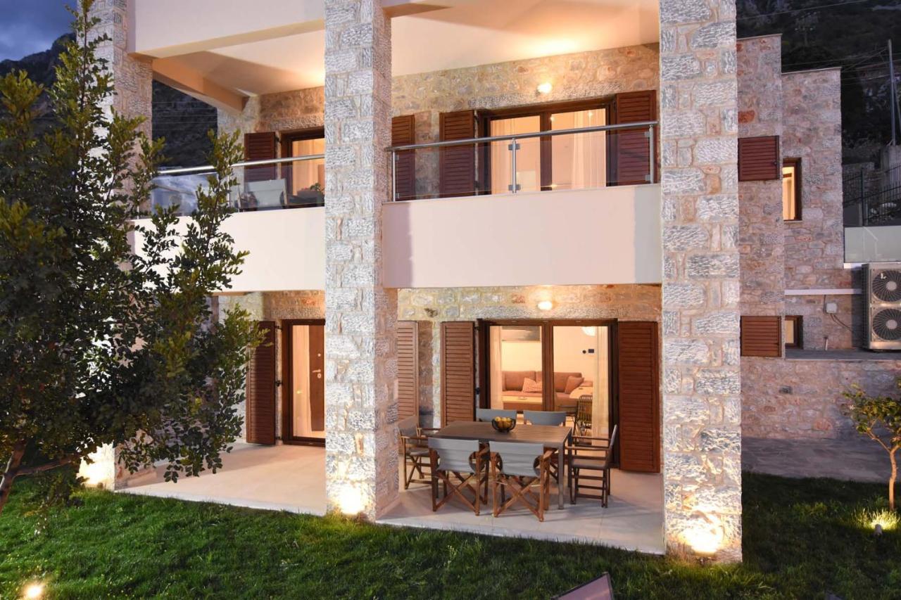 Villa Dafni - Infinite Sea Vistas With Private Pool كالاماتا المظهر الخارجي الصورة