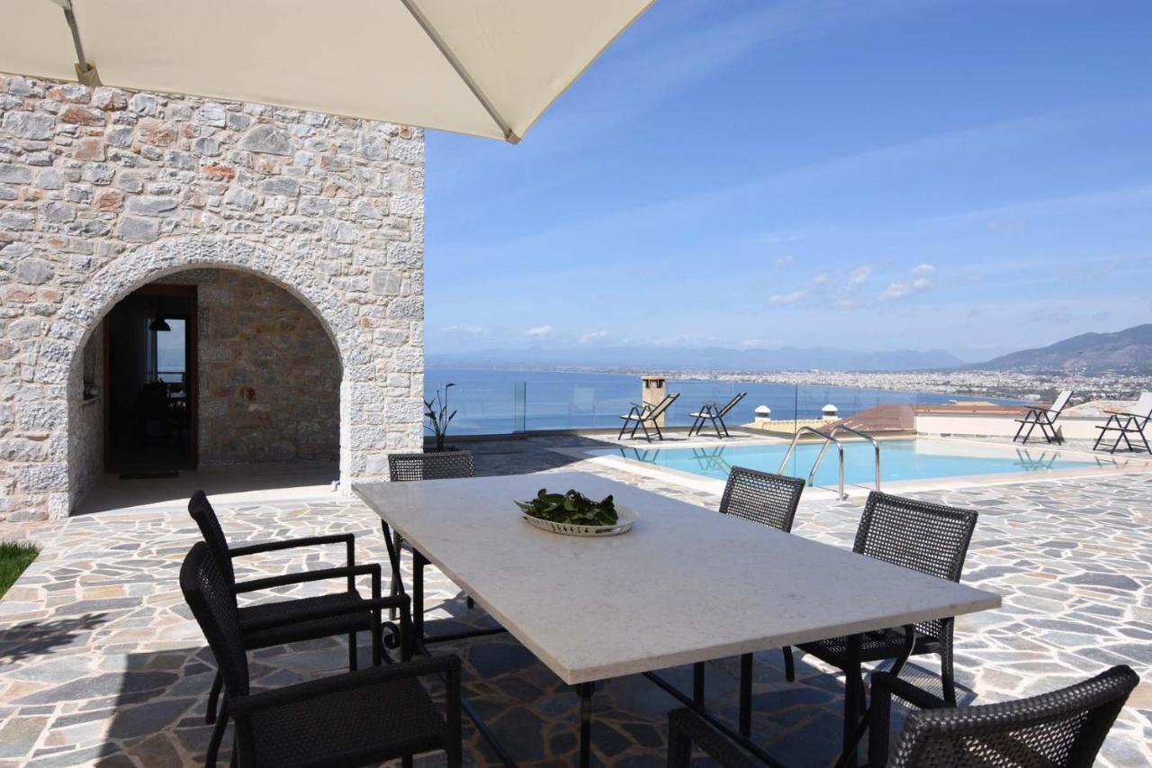 Villa Dafni - Infinite Sea Vistas With Private Pool كالاماتا المظهر الخارجي الصورة