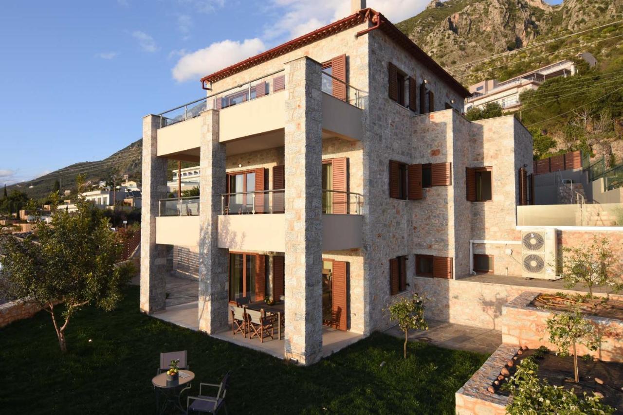 Villa Dafni - Infinite Sea Vistas With Private Pool كالاماتا المظهر الخارجي الصورة