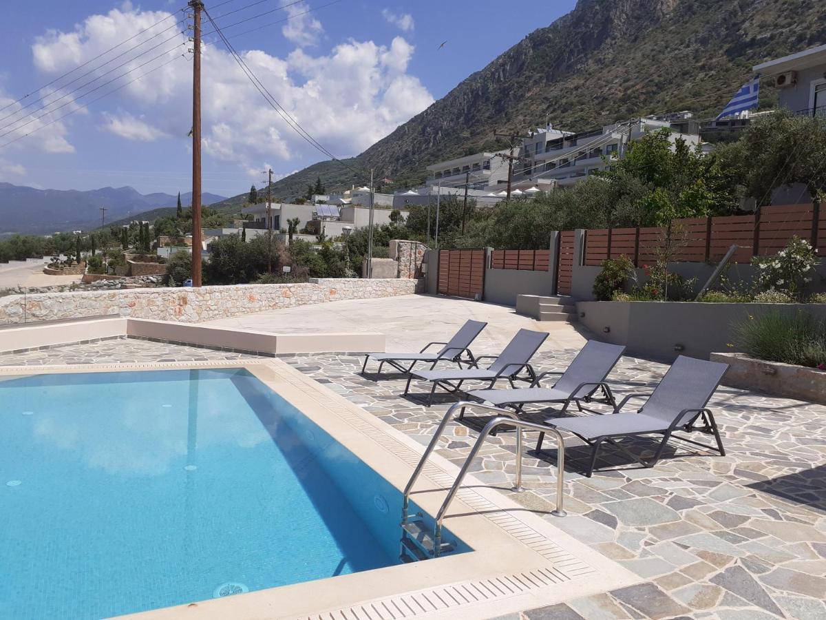 Villa Dafni - Infinite Sea Vistas With Private Pool كالاماتا المظهر الخارجي الصورة