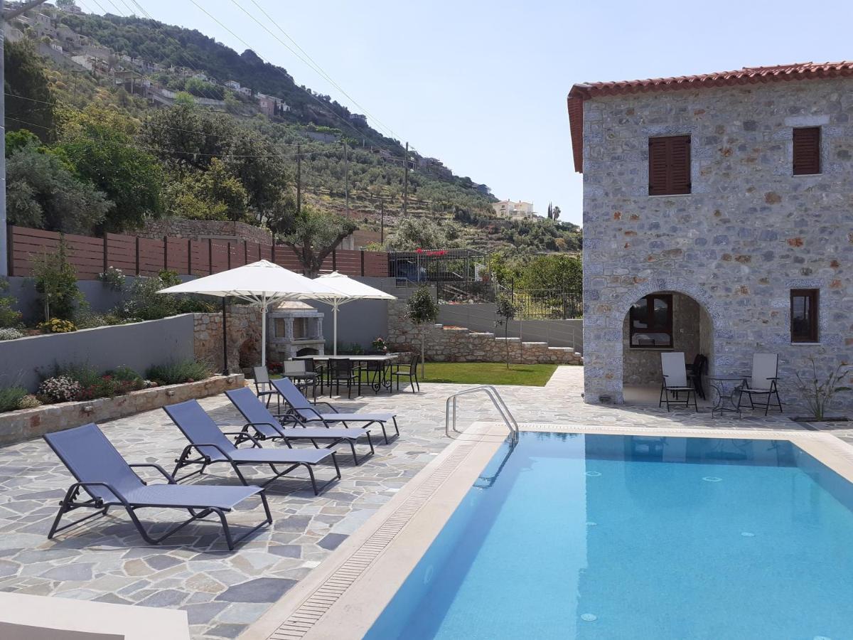 Villa Dafni - Infinite Sea Vistas With Private Pool كالاماتا المظهر الخارجي الصورة